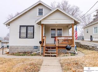 6928 Bedford Ave, Omaha, NE 68104
