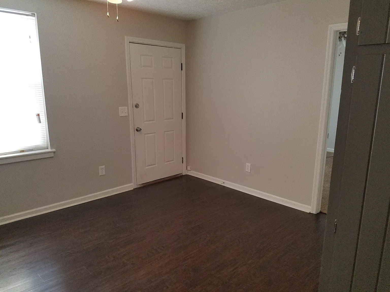 2 bed, 1.0 bath, 700 sqft, $1,095 — Photo 3