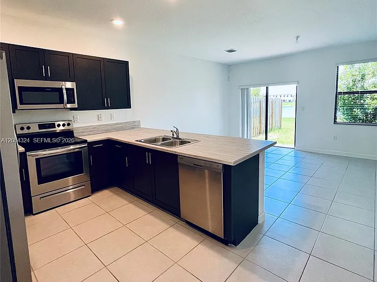 10124 SW 228th Ter — Photo 7