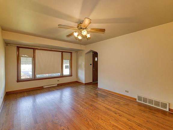 4th image of 5337 S Springfield Ave