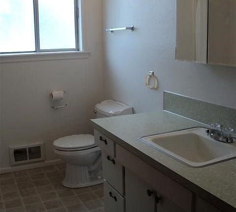 3rd image of 320-322 S 11th Ave #320-A