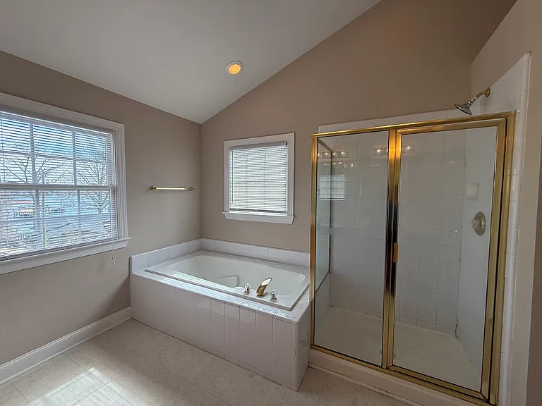3993 N Lakeshore Rd — Photo 27