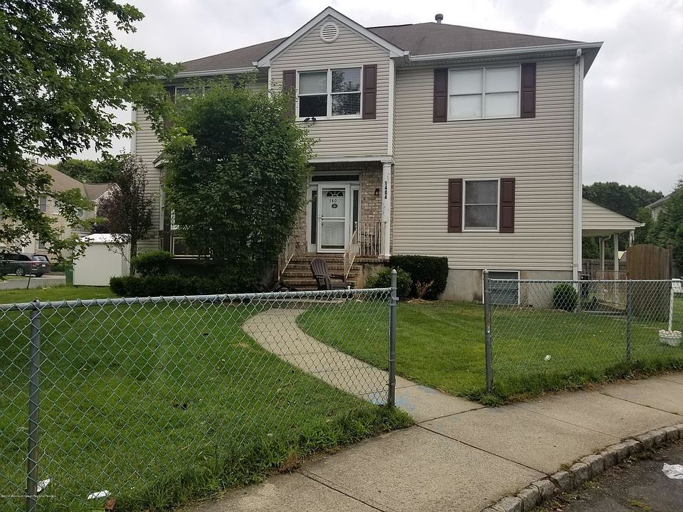 1st image of 1404 Twin Oaks Dr