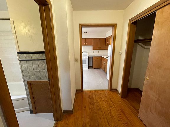 4th image of 3316 Milwaukee St APT 4
