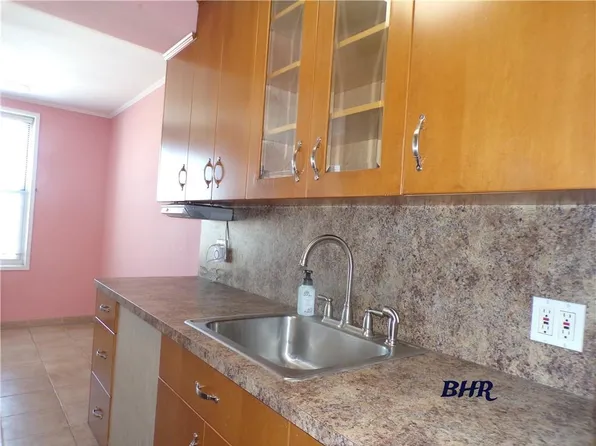 2265 Gerritsen Avenue image 5 of 19