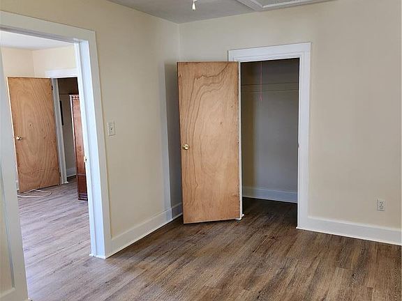 4th image of 124 S 2nd St Floor 2