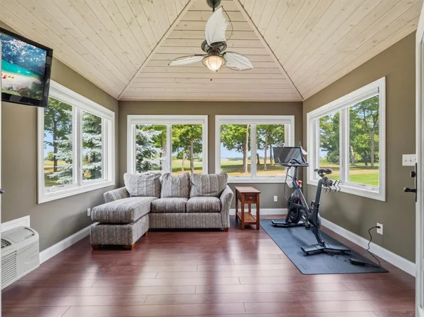 3935 Geneva Golf Club Dr NE, Alexandria, MN 56308