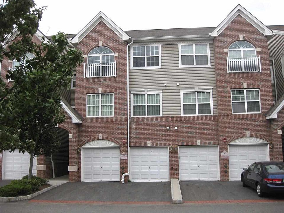 2nd image of 61 Lee Ct #1