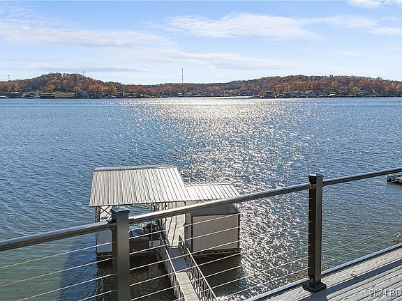 3rd image of 678 Palisades Dr