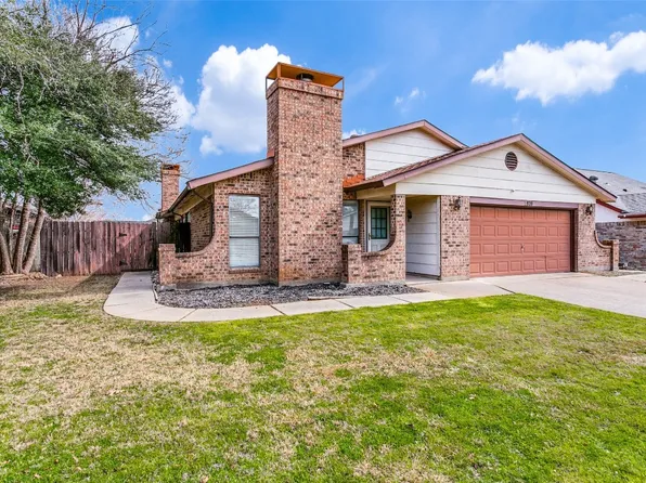 2920 Woodbridge Dr, Bedford, TX 76021