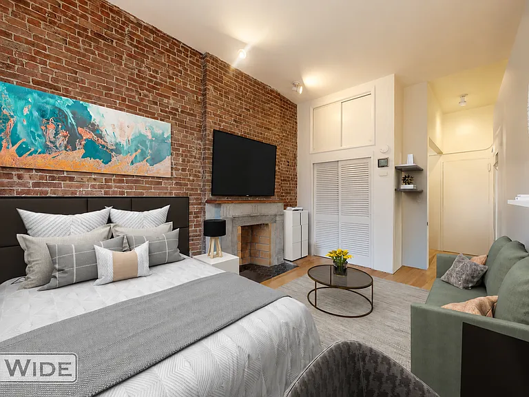 101 W 73rd St #2E — Photo 2