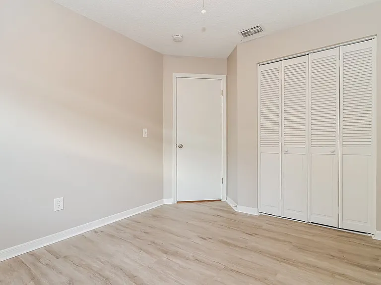 5303 Macbeth Ct — Photo 13