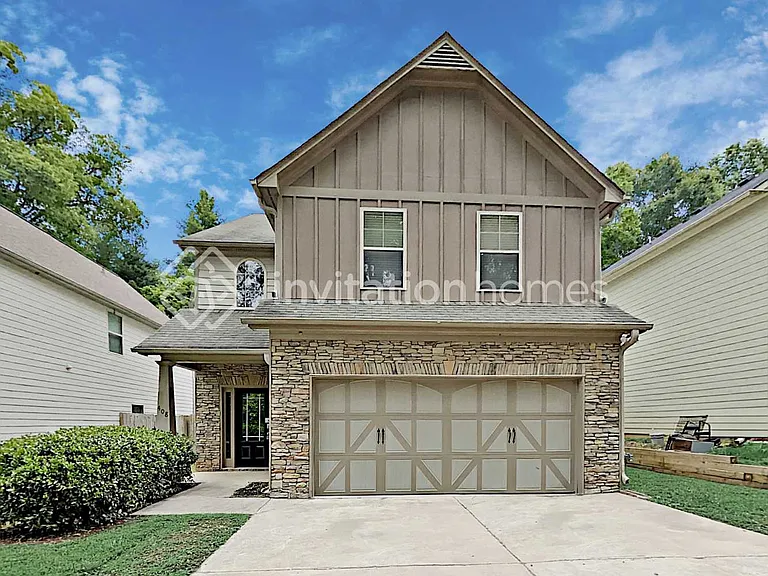 408 Sheila Way — Photo 1