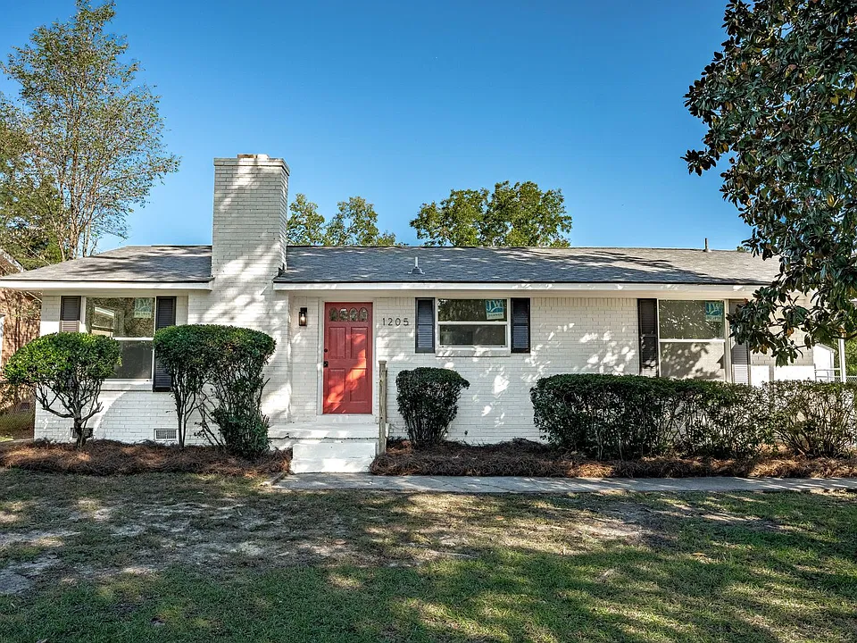 1205 Castle Pinckney Rd