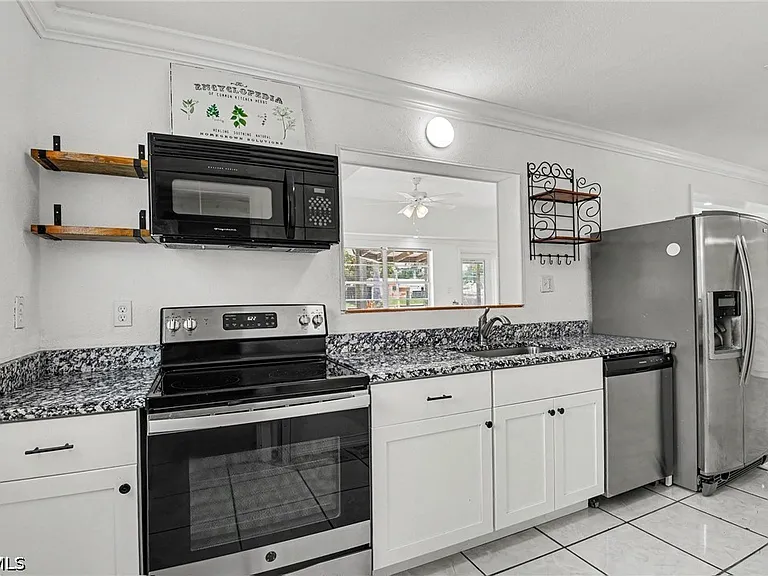 20 Estate Dr — Photo 8