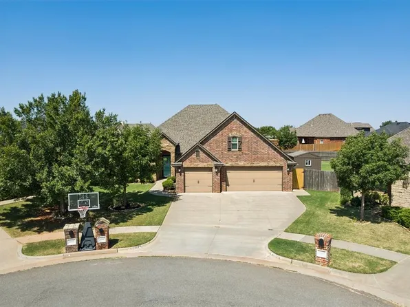18856 Pagoda Ct, Edmond, OK 73012