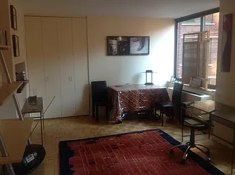 Rented by Thierry Mahe, Lreb