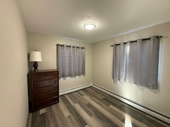 5th image of 211 Bank St #1