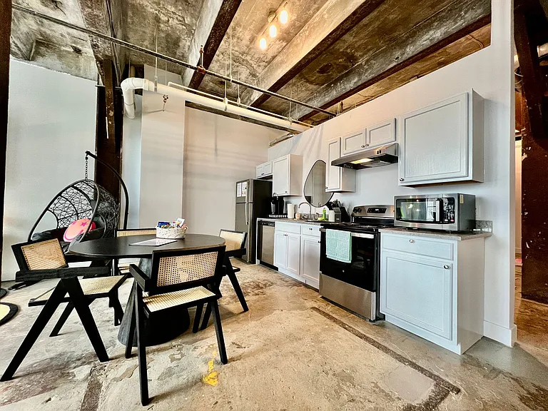 1407 Grandin Rd #4-4000 — Photo 11