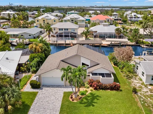 323 Washington Ct, Fort Myers Beach, FL 33931