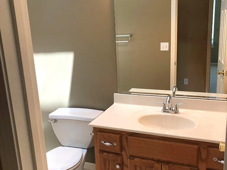 Lower Level Full Bath