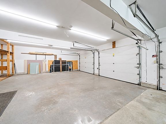 5th image of 184 Wakeby Rd
