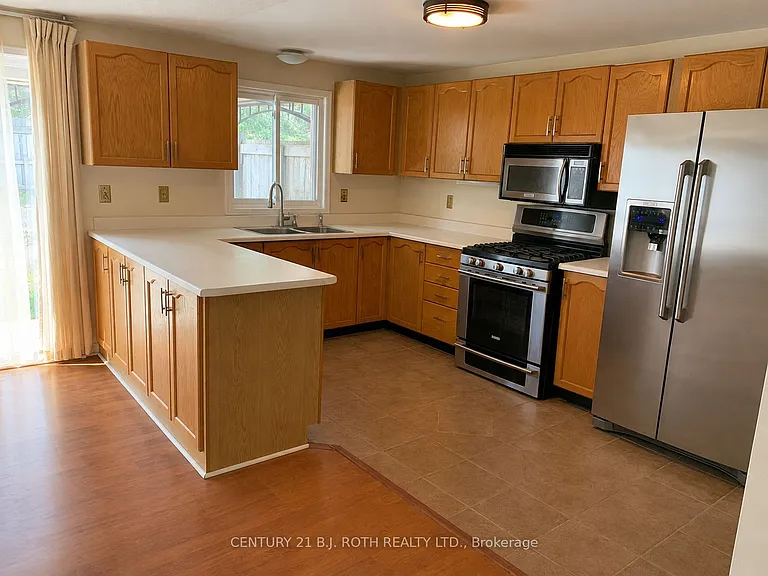 29 Irwin Dr — Photo 4