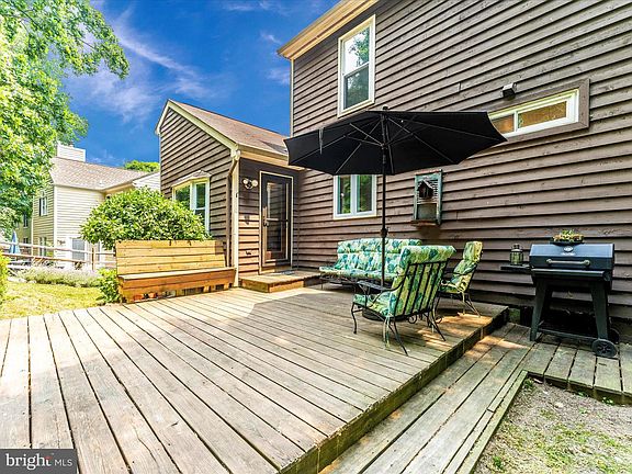 5th image of 6818 Whistling Swan Way