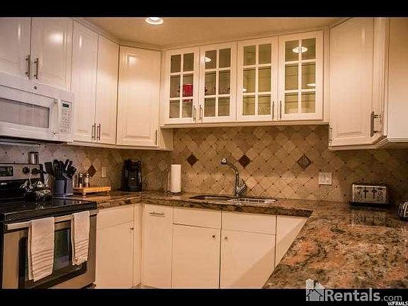 3rd image of 2325 Sidewinder Dr