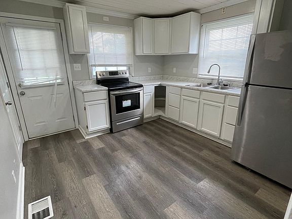 3rd image of 1812 Hopkins Ave