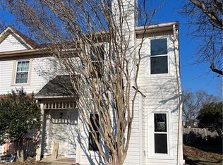 372 Kenley Rd, Virginia Beach, VA 23462