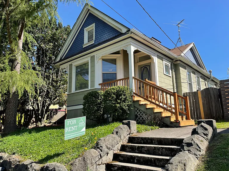 3624 N Albina Ave — Photo 1