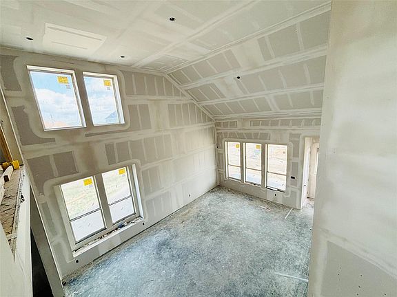 2nd image of 18122 Sunlit Oasis Dr