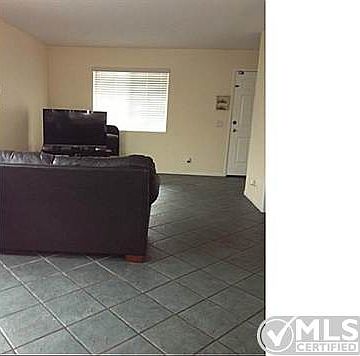 1st image of 1582 Smythe Ave