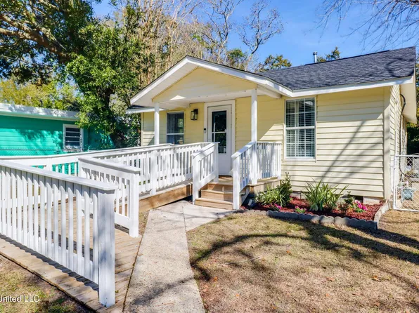 820 Regnault Ave, Gulfport, MS 39501