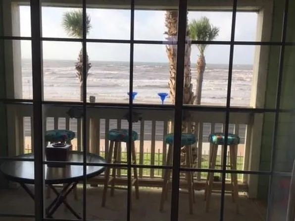 7000 Seawall Blvd APT 226, Galveston, TX 77551