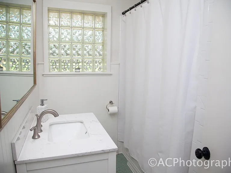 6051 Government St — Photo 11