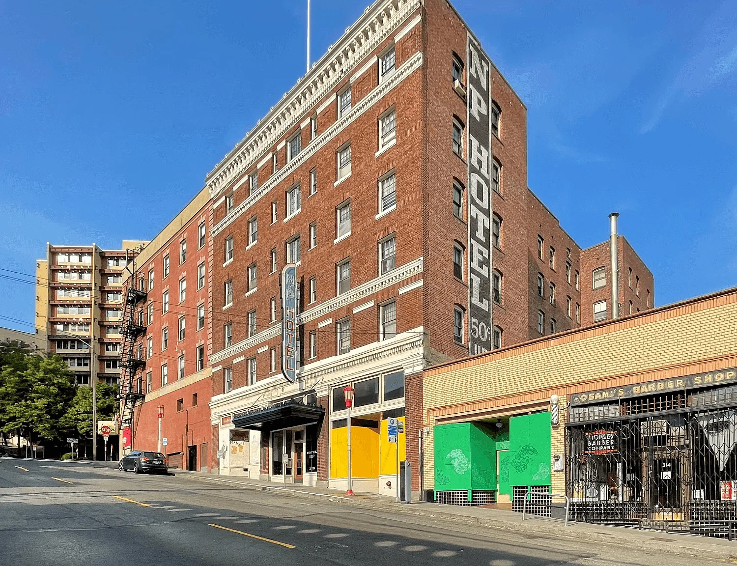 NP Hotel — Photo 1