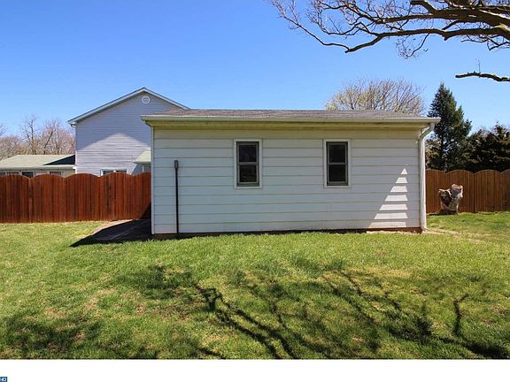5th image of 603 S Cox St