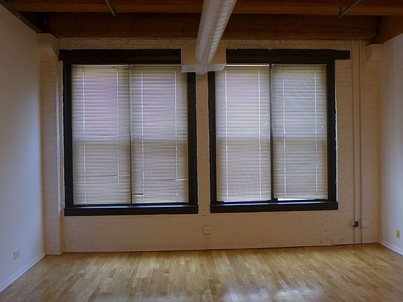 5th image of 525 S Dearborn St APT 404