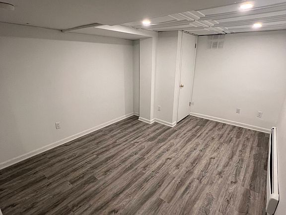 2nd image of 1594 Hague Ave #2