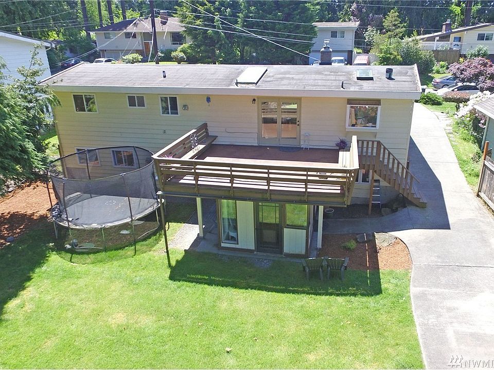 1st image of 6105 173rd Pl SW