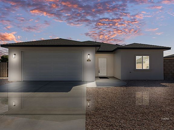 5th image of 304 Abigail St