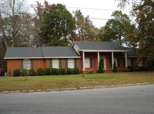 1102 Rowan St, Dunn, NC 28334