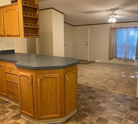 5th image of 39 Elmwood Dr