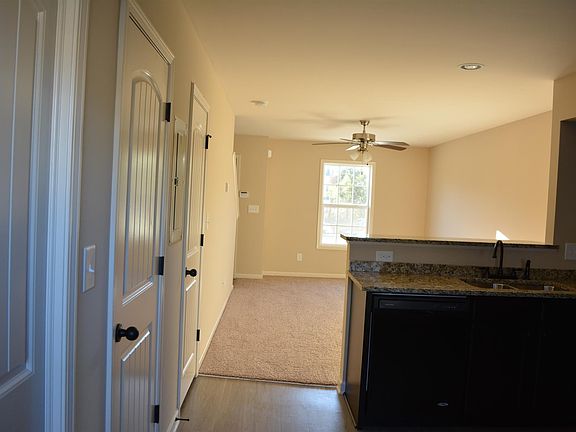 3rd image of 2267 McCormick Ln APT D