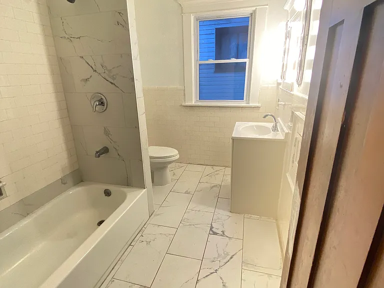 814 Humboldt Pkwy #2 — Photo 6