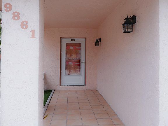 2nd image of 9861 Three Lakes Cir