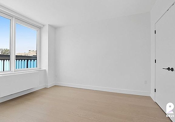 5th image of 3620 Steinway St APT 234