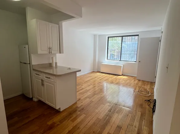 333 East 95th Street image 1 of 23